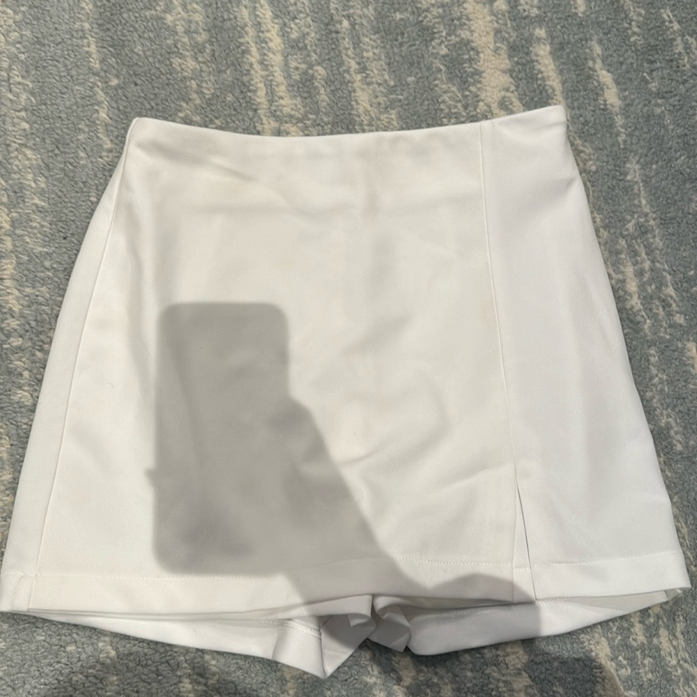 Brand new/never worn white skort from Aqua